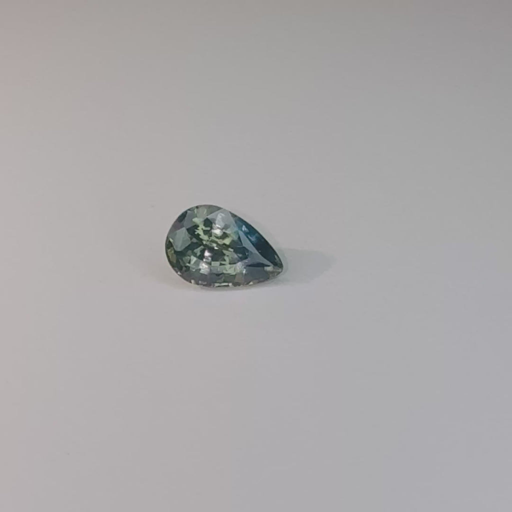 Sri Lankan Natural Bi-Colour Sapphire 0.98CT